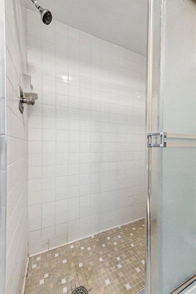 Building Photo - 2833 Orange Tree Cir N