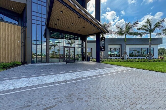 Building Photo - 9312 Tequila Sunrise Dr
