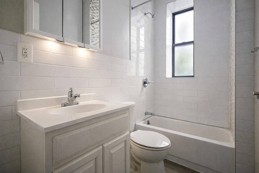 Building Photo - 540 W 158th St