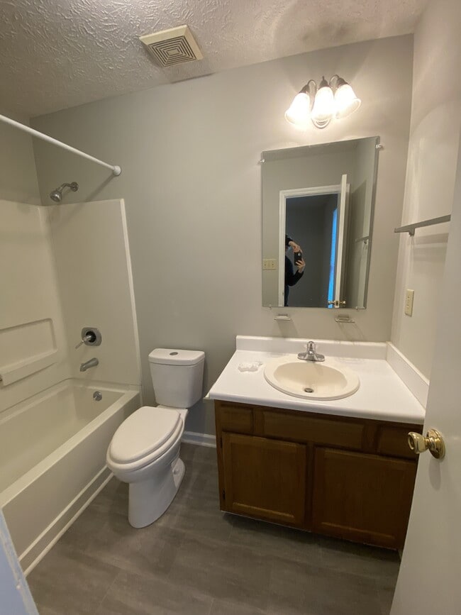 Building Photo - 3620 Beswick Ct