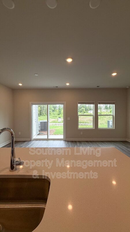 Building Photo - 1423 Old Rivers Rd