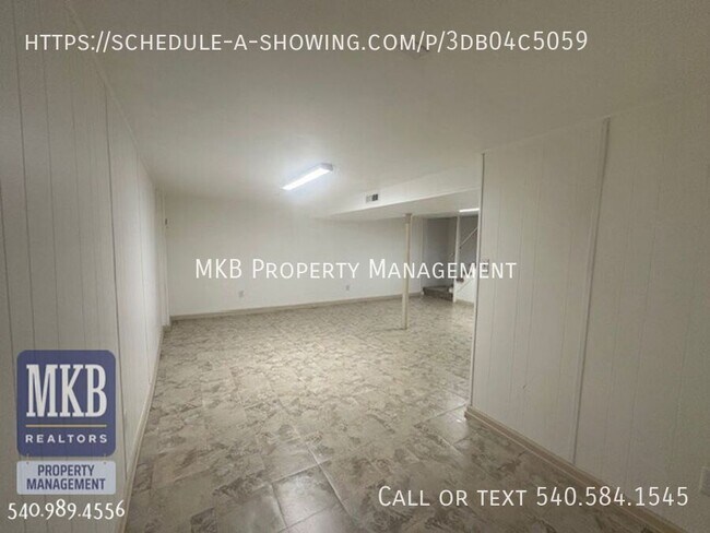 Building Photo - 745 Kenyon Rd