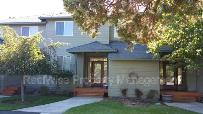 Primary Photo - 1085 Golden Pheasant Dr