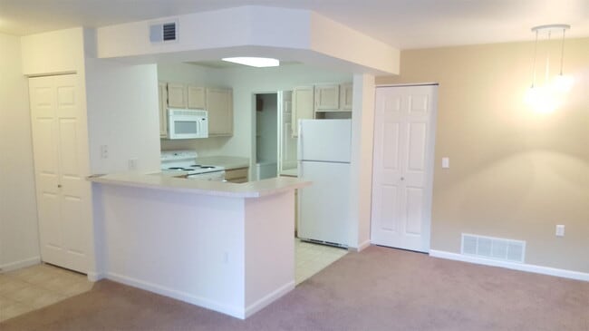 Building Photo - 4545 Wheaton Dr