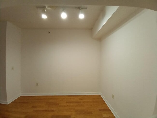 Building Photo - 3018 Alcazar Pl