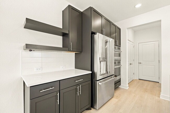 Building Photo - 2305 Via Laura Ln