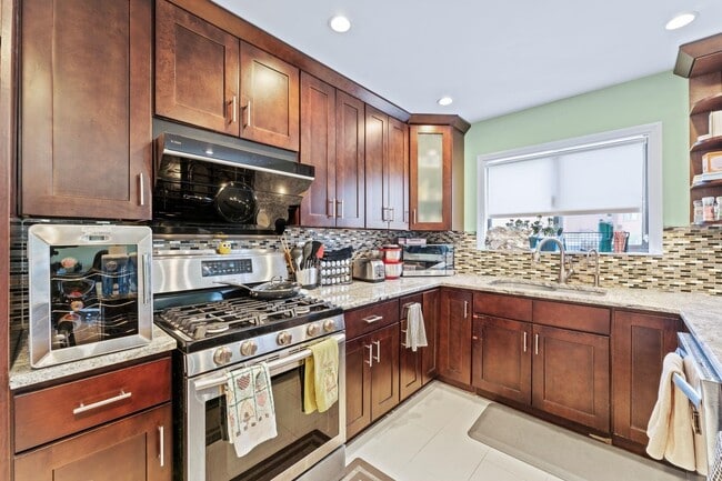 Building Photo - 576 Sanderling Ct