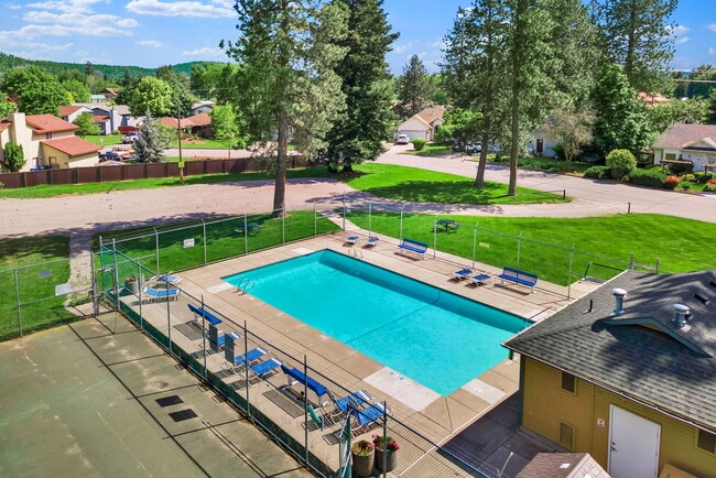 Building Photo - 8290 N Uplands Dr