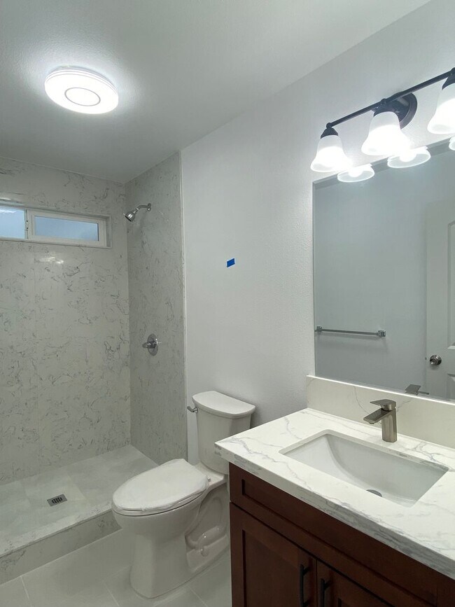 Building Photo - mokapu