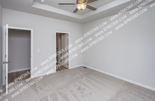 Building Photo - 755 Linden St