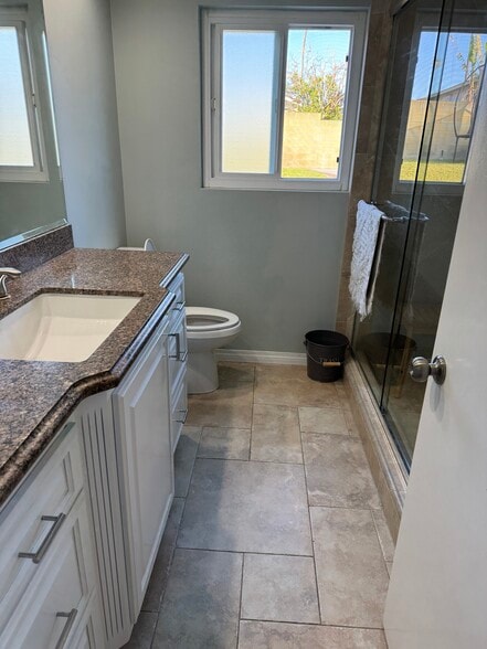 Building Photo - 1606 W 22nd St