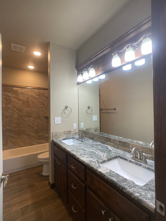 Building Photo - 3 Misty Morning Ln