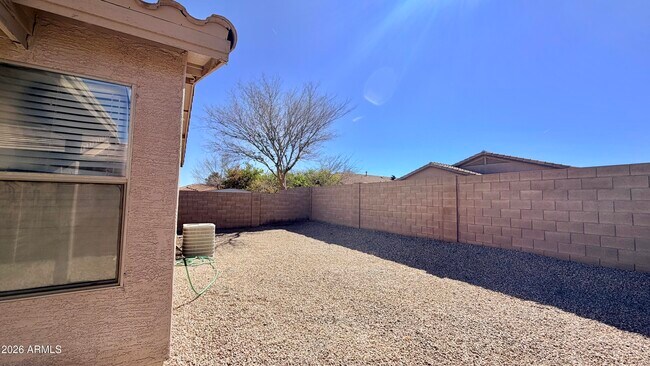 Building Photo - 42291 W Desert Fairways Dr