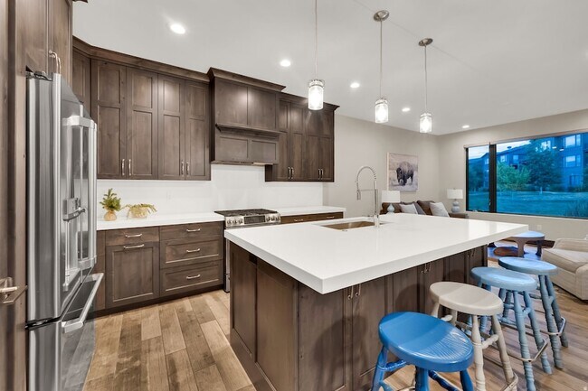 Building Photo - 6357 E 820 S