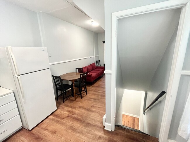 Building Photo - Fully Renovated 4BR/1.5BA on Science Hill | New Everything | Steps to Yale