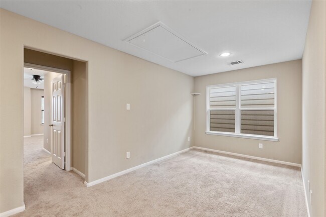 Building Photo - 17120 Wilthorne Gardens Ct