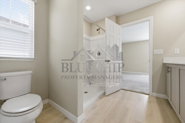 Building Photo - 12937 Camarillo Pl