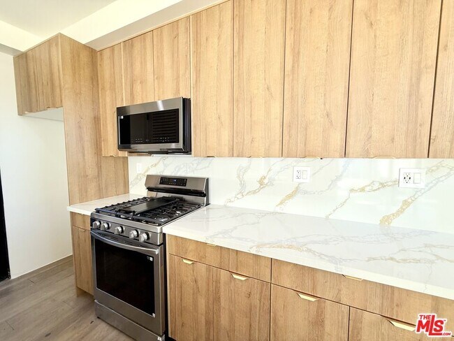 Building Photo - 10475 W Olympic Blvd