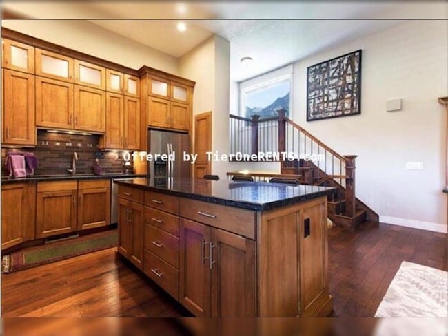 Building Photo - This property offers a NO DEPOSIT option available for qualified renters!