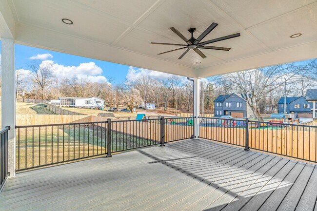 Building Photo - 7826 S Northshore Dr