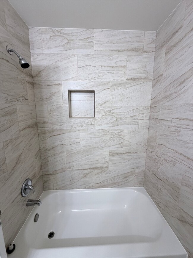 Building Photo - 3616 Willowick Dr