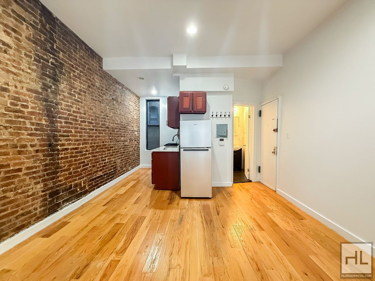 Building Photo - BEDFORD AVENUE / 1-Bed 1-Bath
