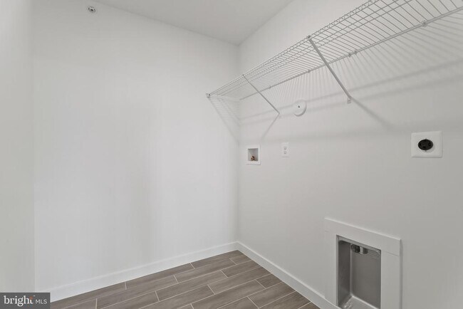 Building Photo - 714 Iron Frg Rd