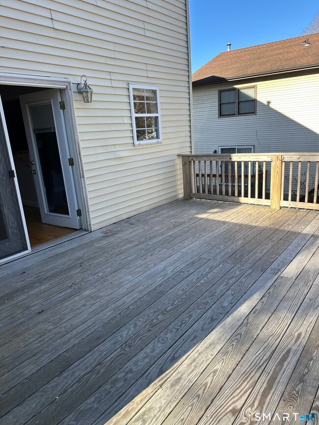 Building Photo - 1693 Litchfield Turnpike