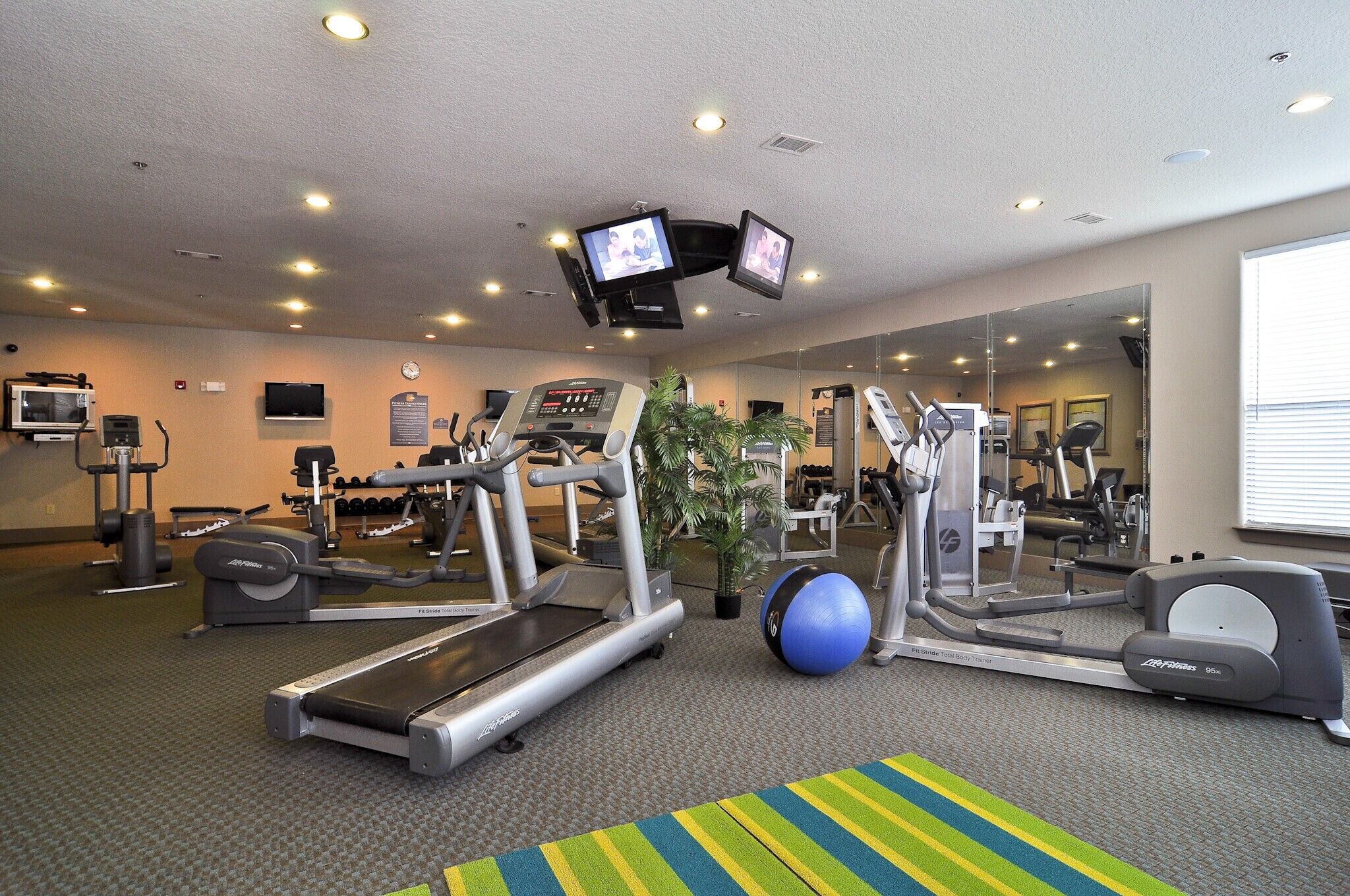 Building Photo - 2600 Hillsboro Pike