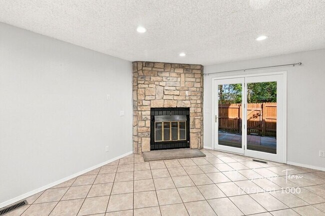 Building Photo - 4184 Charleston Dr