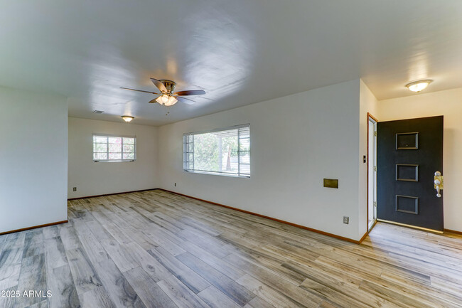 Building Photo - 4201 E Avalon Dr
