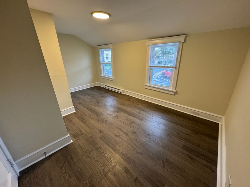 Building Photo - 321 Wesley Ave