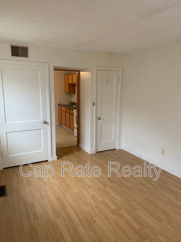 Building Photo - 1040 Loretta Ave