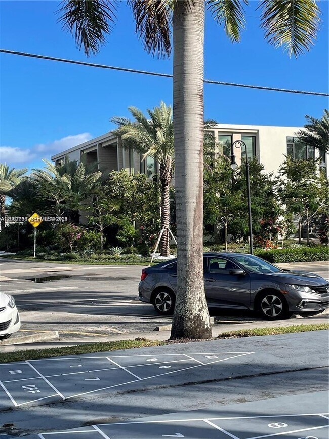 Building Photo - 600 Layne Blvd