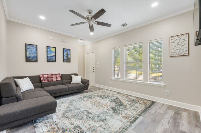 Building Photo - 101 Winter Park