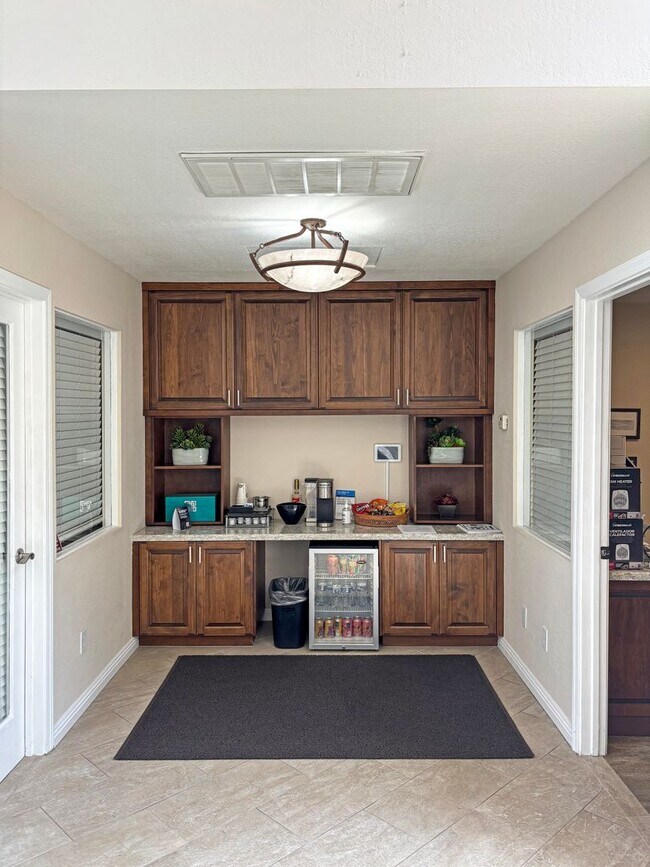 Building Photo - Charming 2BD/2BA Condo in La Mesa W/ A/C, ...