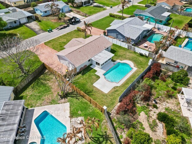 Building Photo - 2076 Abalone Ave