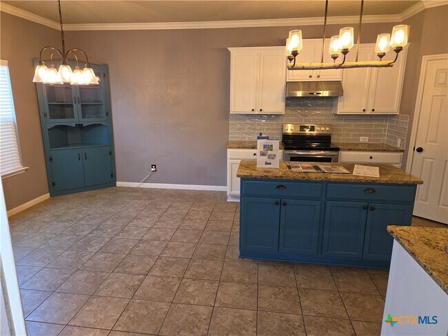 Building Photo - 6138 Fair Hill Dr