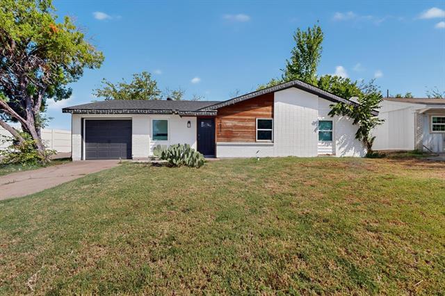 Building Photo - 2611 Hardy Pl