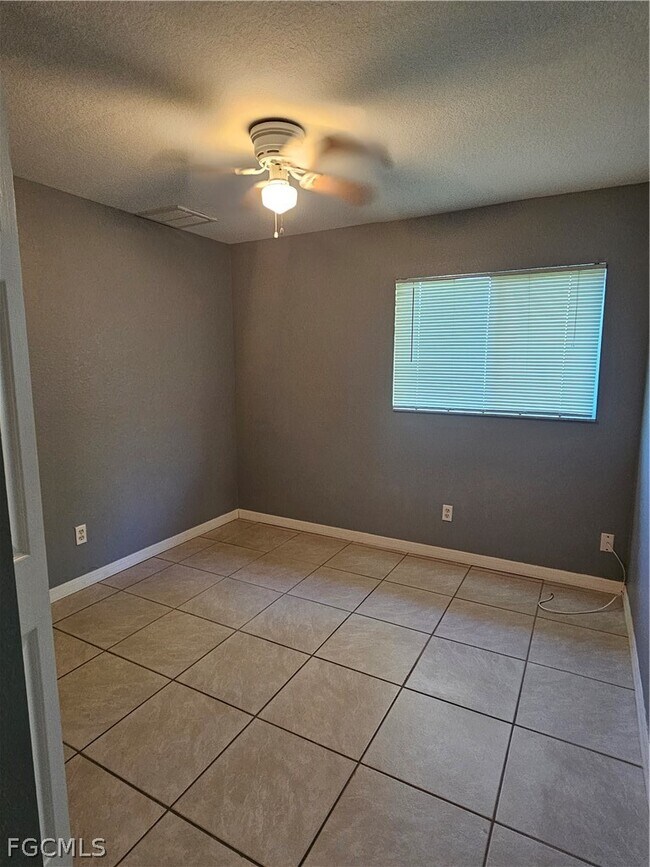 Building Photo - 133 Theodore Vail St E