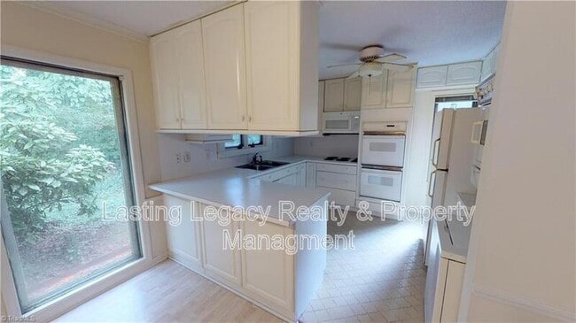 Building Photo - 317 Lamplighter Cir