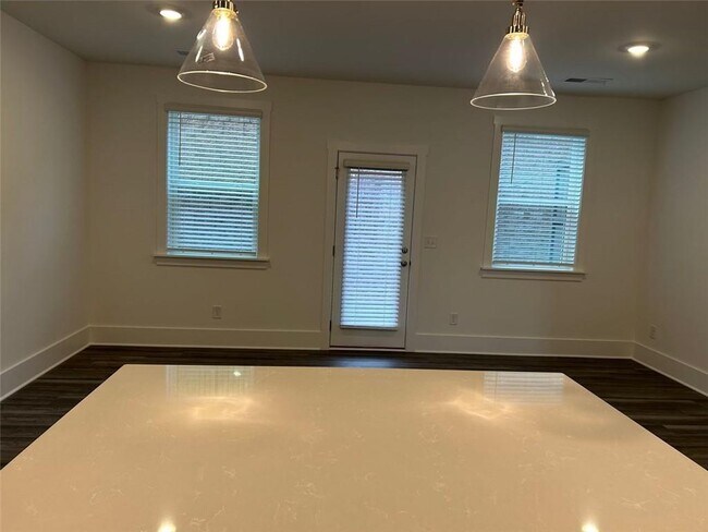 Building Photo - 1708 Gunnin Trce NW