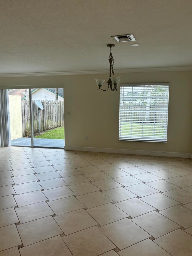 Building Photo - 12577 Westhampton Cir