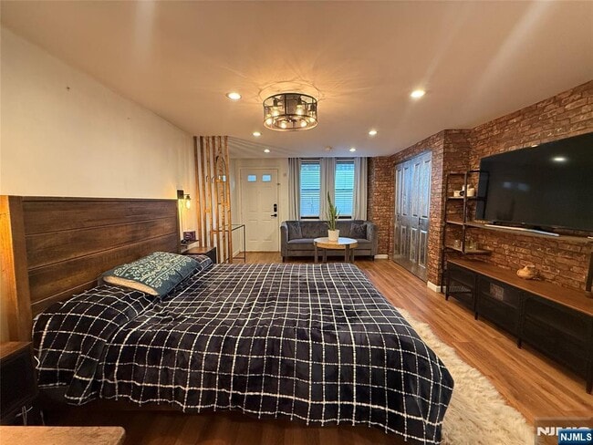 Building Photo - 42 Willow Wood Ct