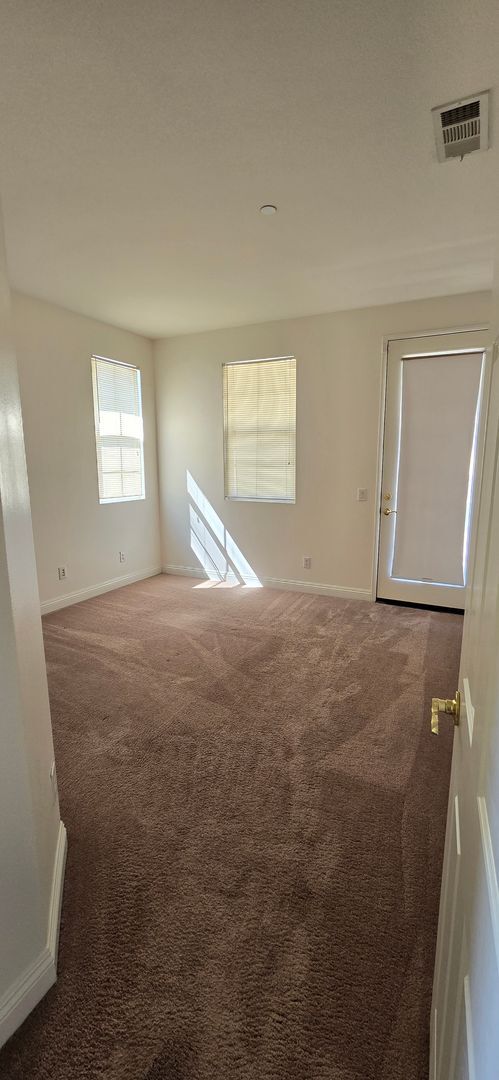 Building Photo - Loma Linda 4 Bedroom Located in Mission La...