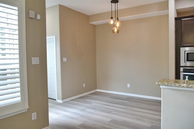 Building Photo - 9242 Solvista Pass Ln