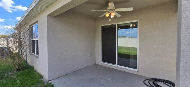 Building Photo - 8557 Triumph Cir