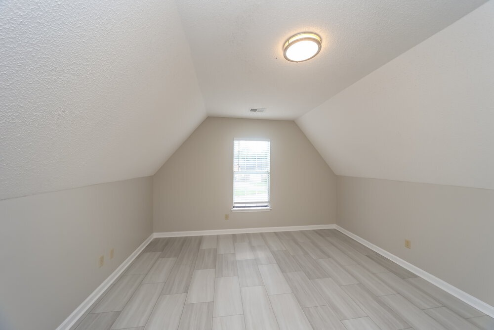 Building Photo - 7764 Bramble Ln