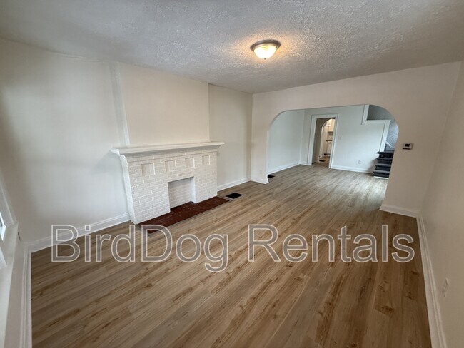 Building Photo - 1295-1297-1297 Lockbourne Rd