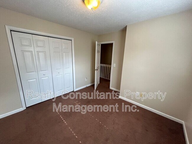 Building Photo - 600 Summerwalk Rd